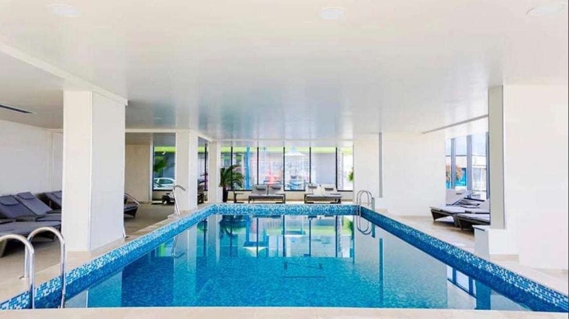 Apartament Rebeca Lux By Alezzi Beach Resort Năvodari Eksteriør bilde